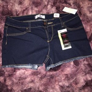 No Boundaries Size 13 Jean Shorts